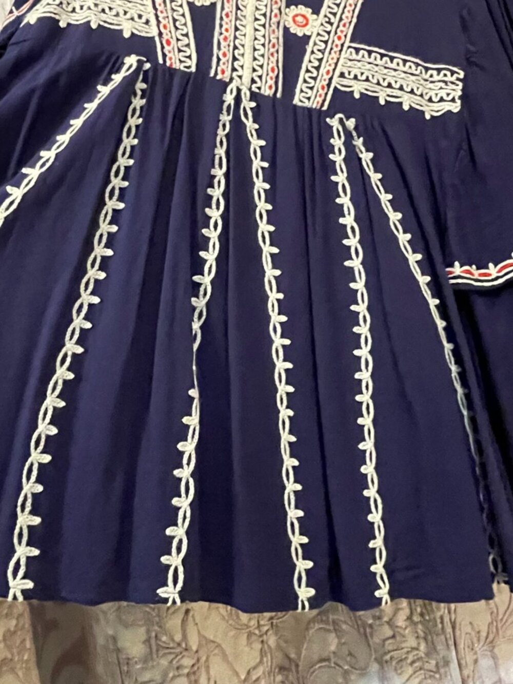 Boho Med. Urban Mangoz Navy/Red/Ivory Womens Embroidered V-Neck Empire Waist Top - Picture 3 of 13